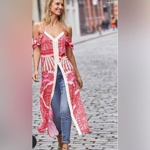 NWOT Venus Cold Shoulder Maxi Top. Size 6